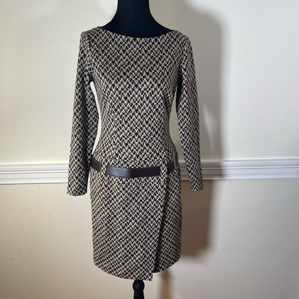 David Meister Black and Cream Geometric Long Sleeve Dress